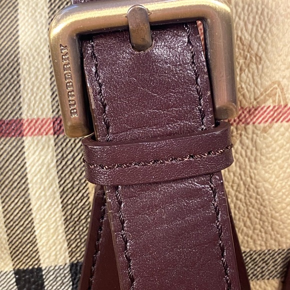 Burberry Haymarket Check Shoulder/Buckle Bag tan/brown - Picture 4 of 12